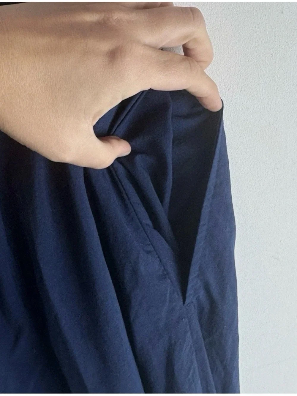 Vintage Nike Navy Jogger Windbreaker Zip Nylon Swishy Track Pants 90s Y2K Medium